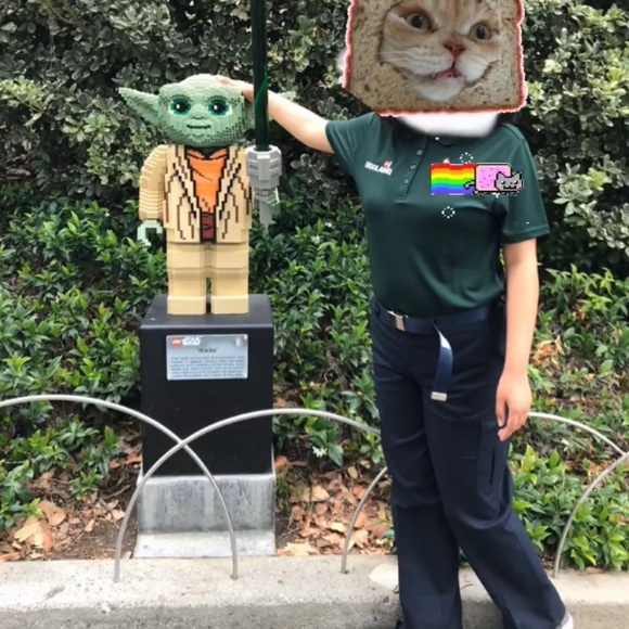 Offical Legoland employee outfit - Picture 1 of 1